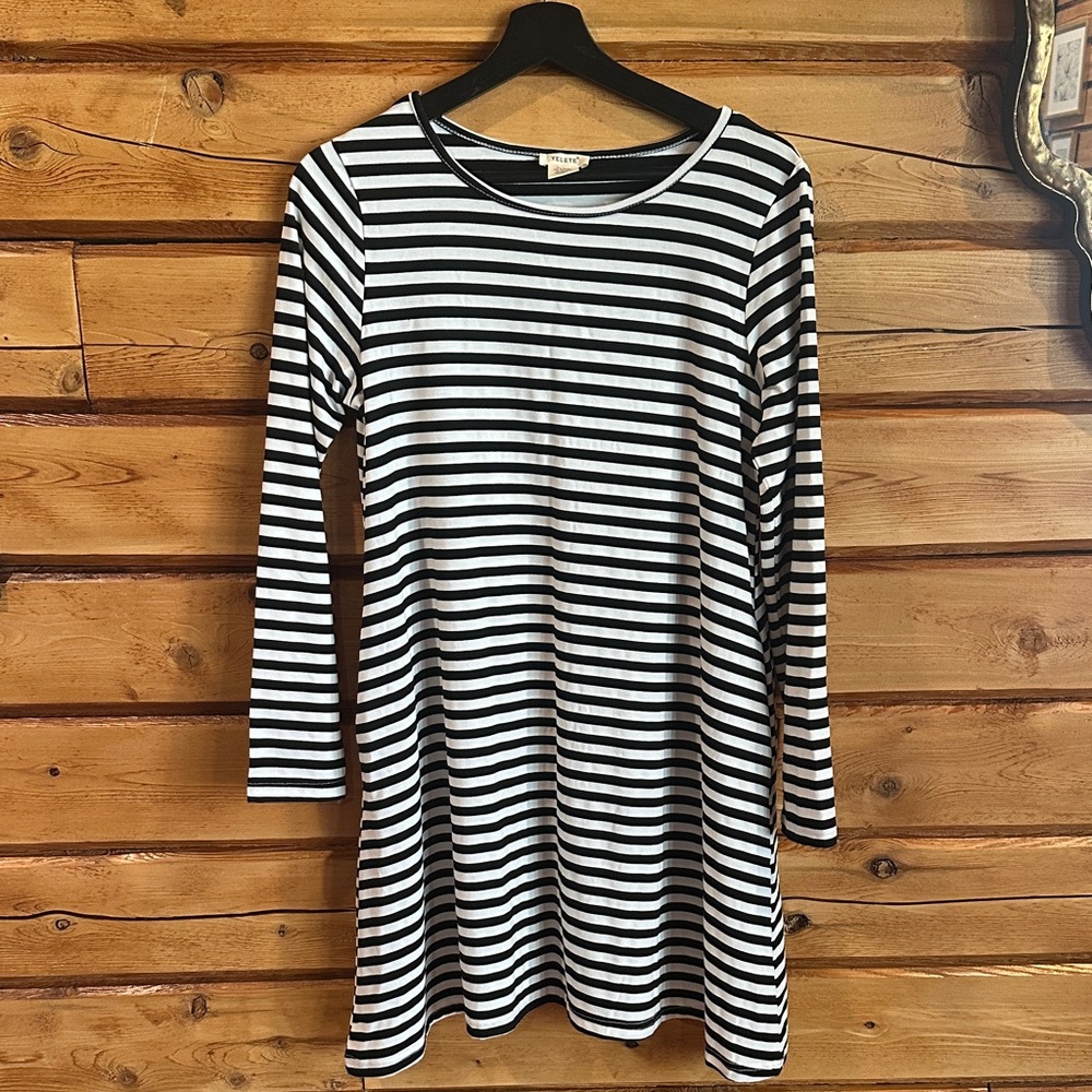 Yelete Black and White Striped Tunic Top